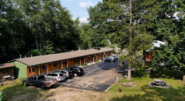 Totem Lodges (Nor-Gate Motel) - More Web Listing Photos (newer photo)